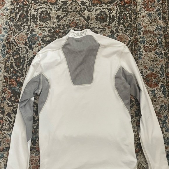 Nike pro combat Dri Fit compression shirt size large - Picture 2 of 2